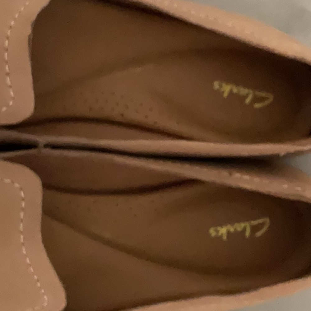 Clarks Women's Loafers in Pinkish Tan - Picture 4 of 4